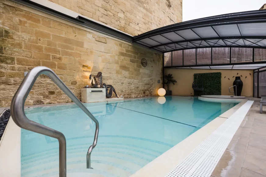 RÉSERVER UNE CHAMBRE DANS UN HÔTEL DE LUXE EN DORDOGNE