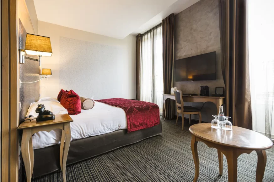 RÉSERVER UNE CHAMBRE DANS UN HÔTEL EN DORDOGNE